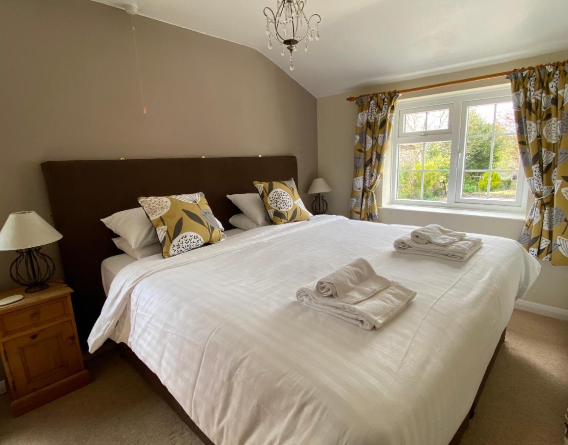 Plumpton Court Hotell Nawton Exteriör bild