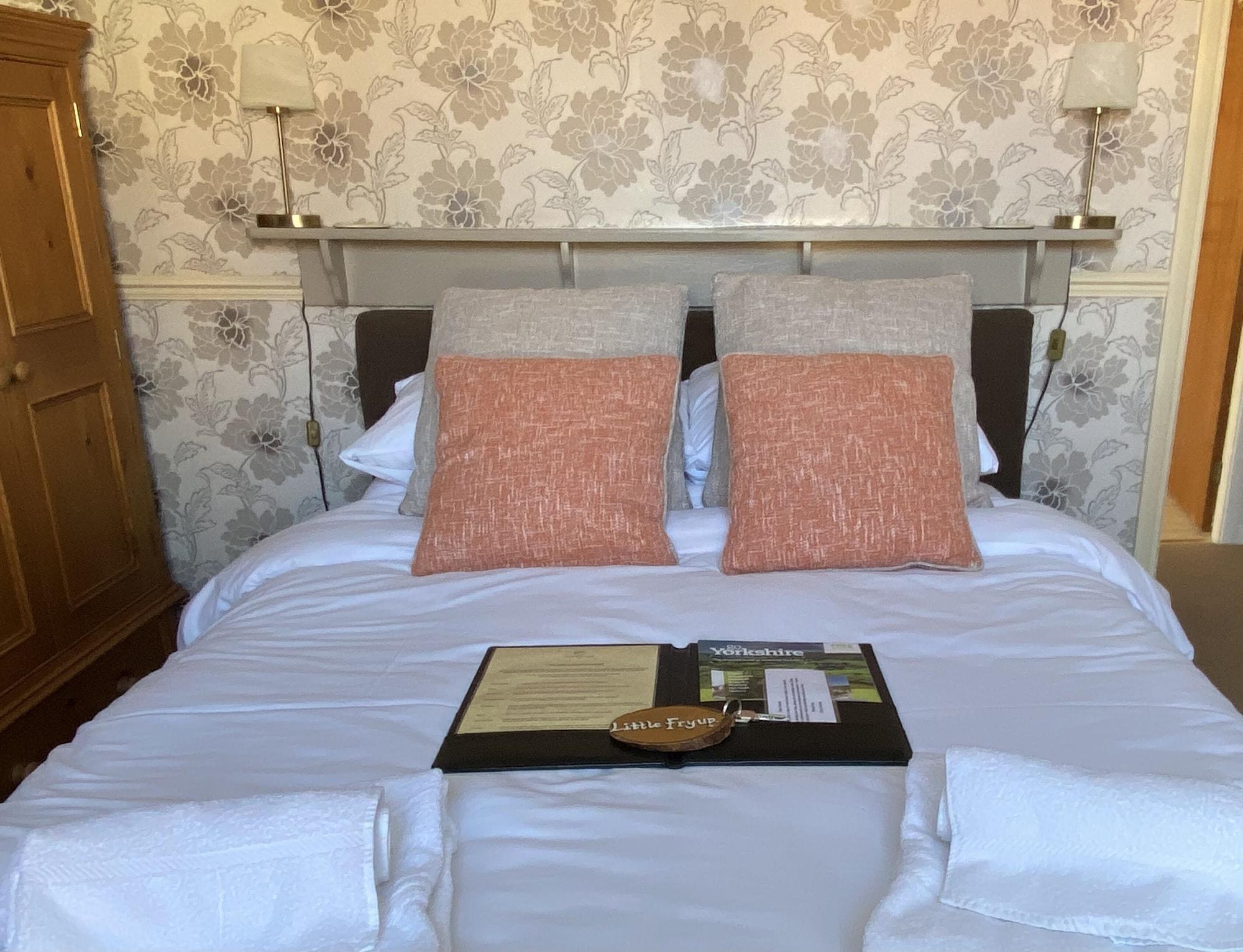 Plumpton Court Hotell Nawton Exteriör bild