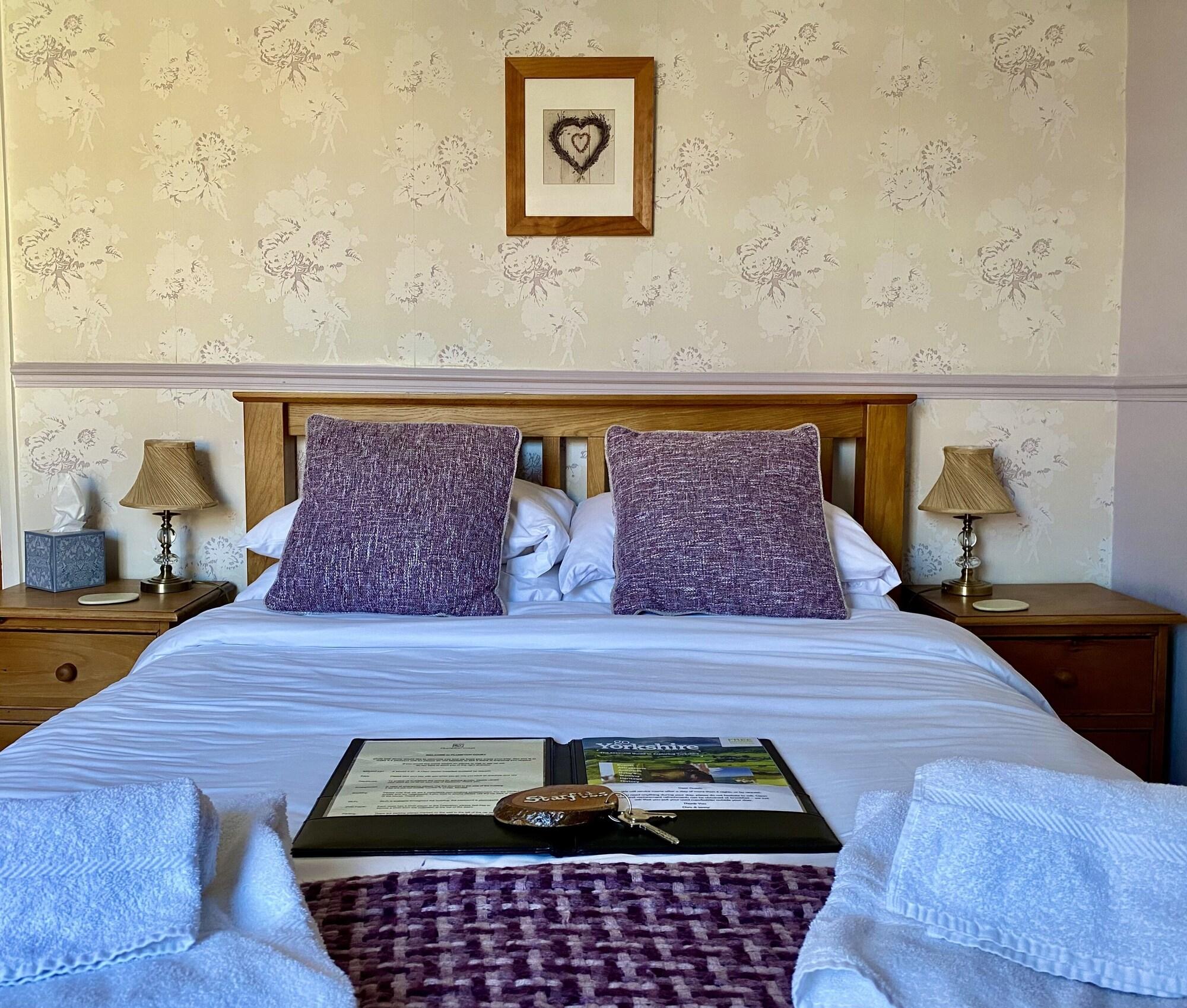Plumpton Court Hotell Nawton Exteriör bild