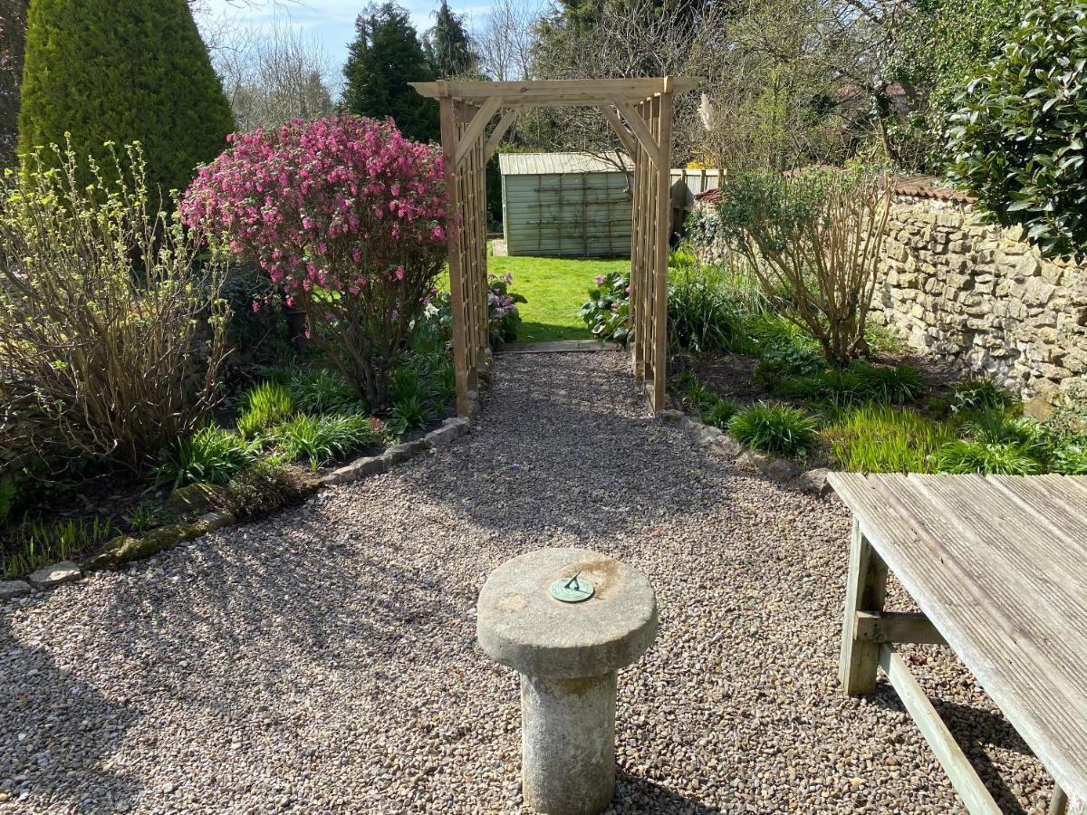 Plumpton Court Hotell Nawton Exteriör bild