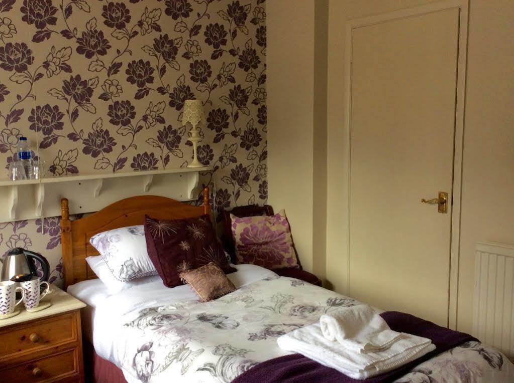 Plumpton Court Hotell Nawton Exteriör bild